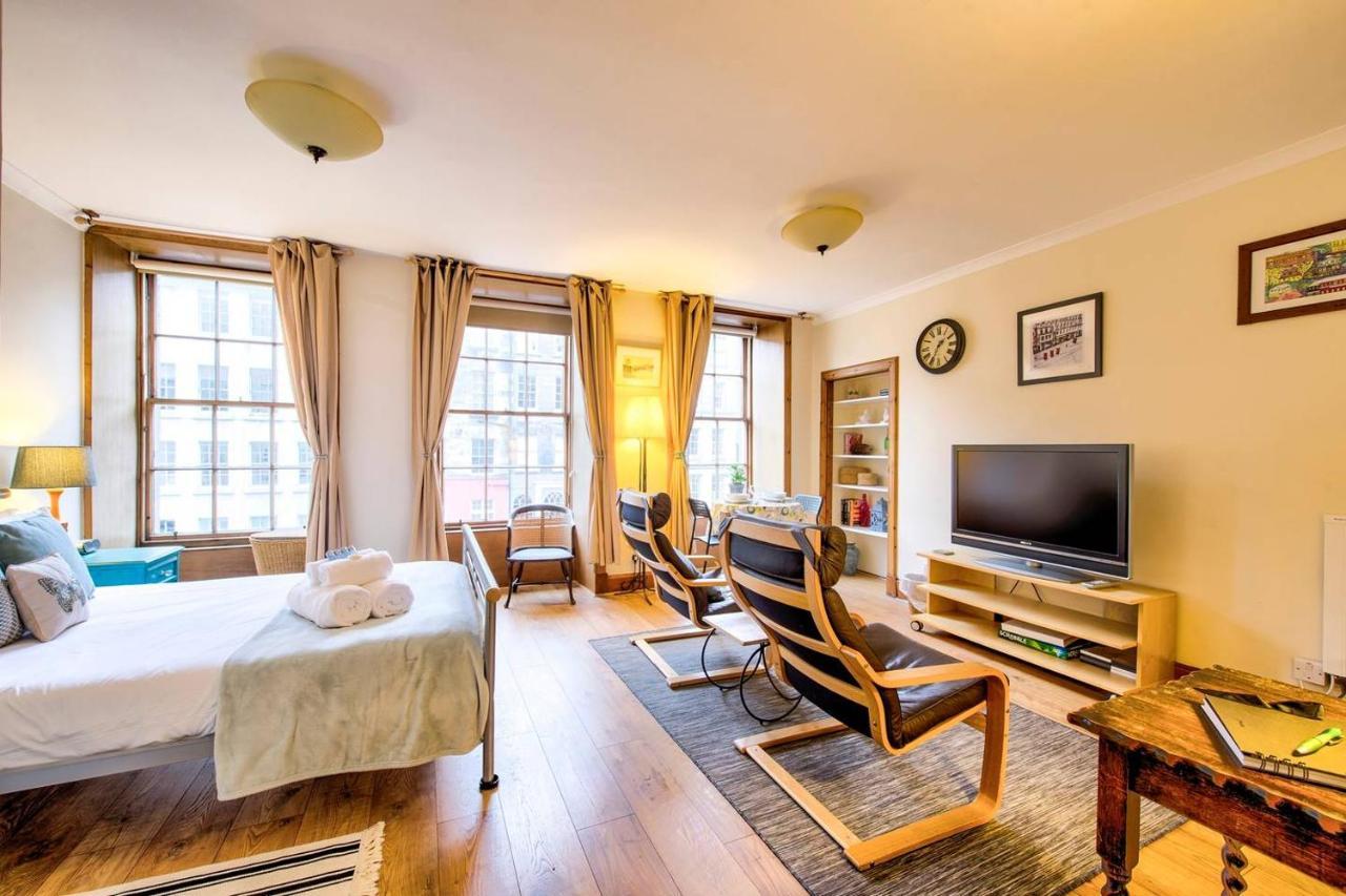 Joivy Royal Mile Apartment In Prime Location Édimbourg Extérieur photo