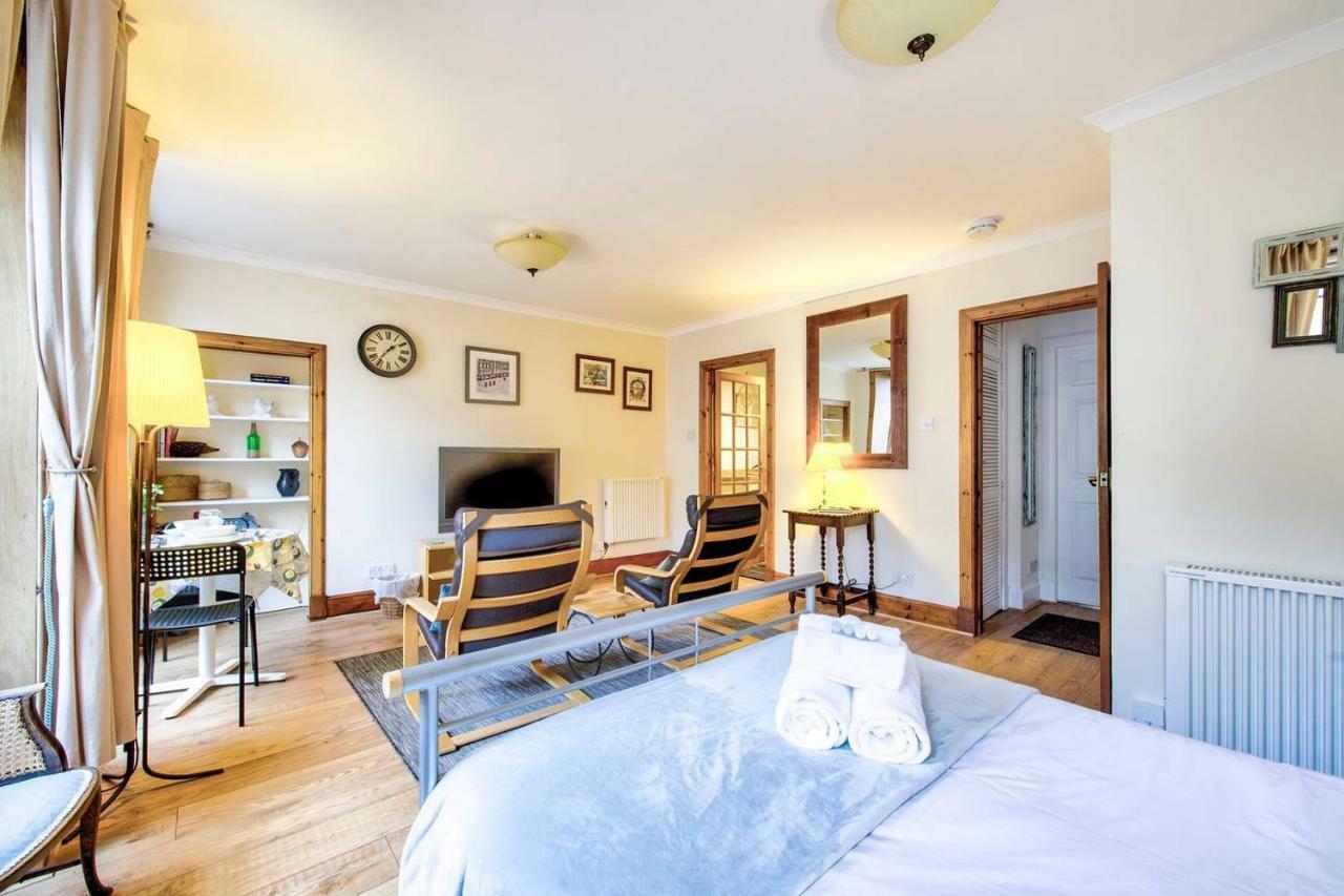 Joivy Royal Mile Apartment In Prime Location Édimbourg Extérieur photo